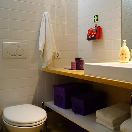 Welcome Here | Volga Lisboa