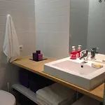 伏尔加迎宾公寓 *